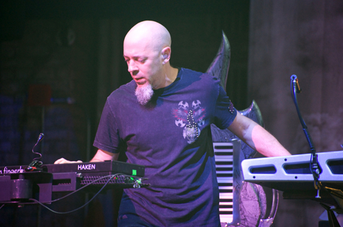 Jordan Rudess rockin' the Beacon Theater in New York City