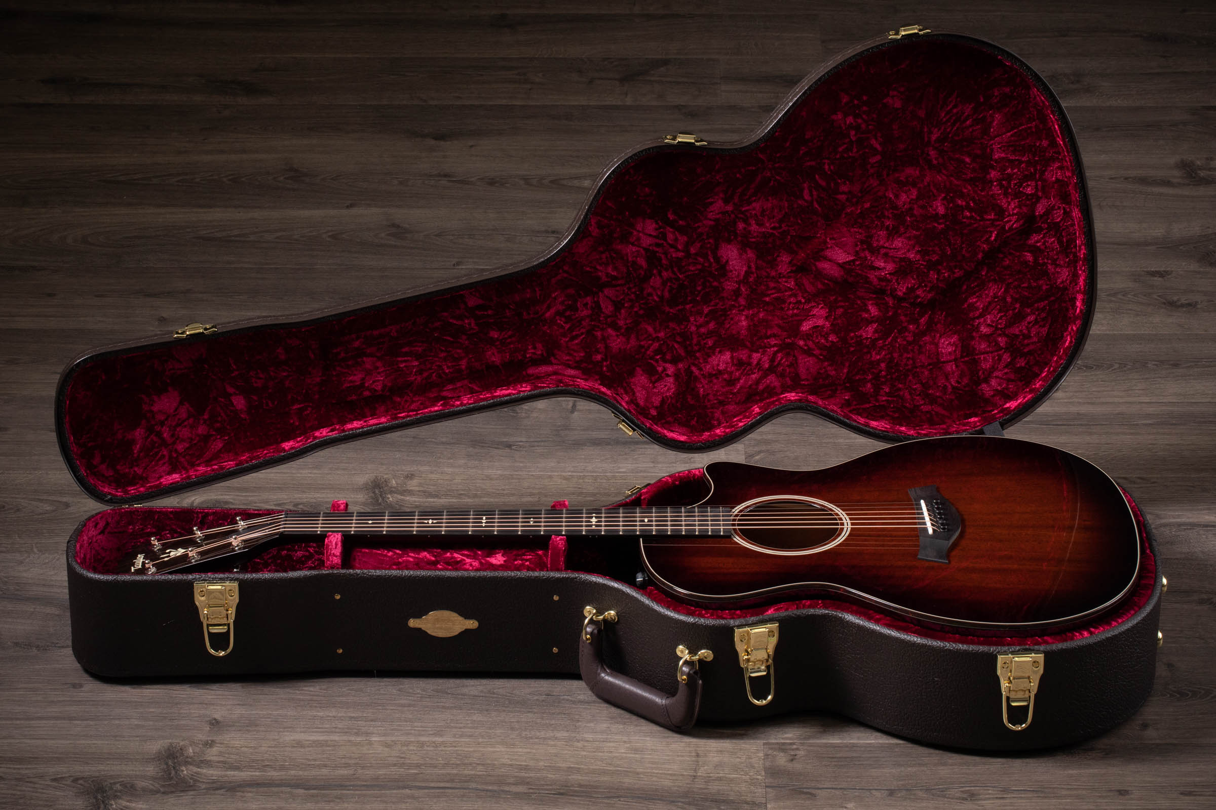 Taylor 524ce Acoustic Guitar – MusicPlayers.com