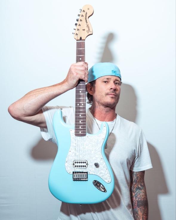 Fender & Tom DeLonge of Blink-182 Release Limited Edition Signature ...